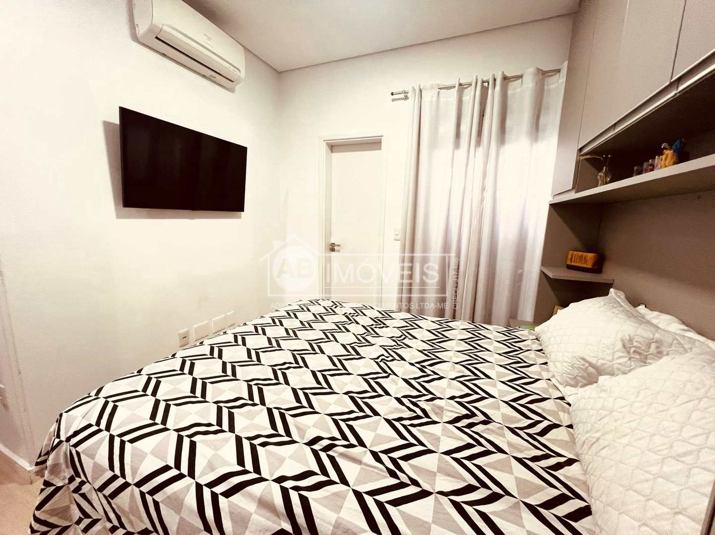 Apartamento para alugar com 3 quartos, 82m² - Foto 12