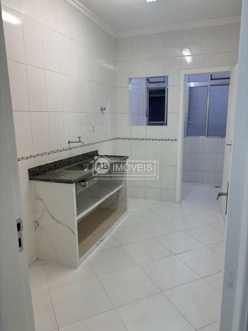 Apartamento à venda com 2 quartos, 70m² - Foto 4