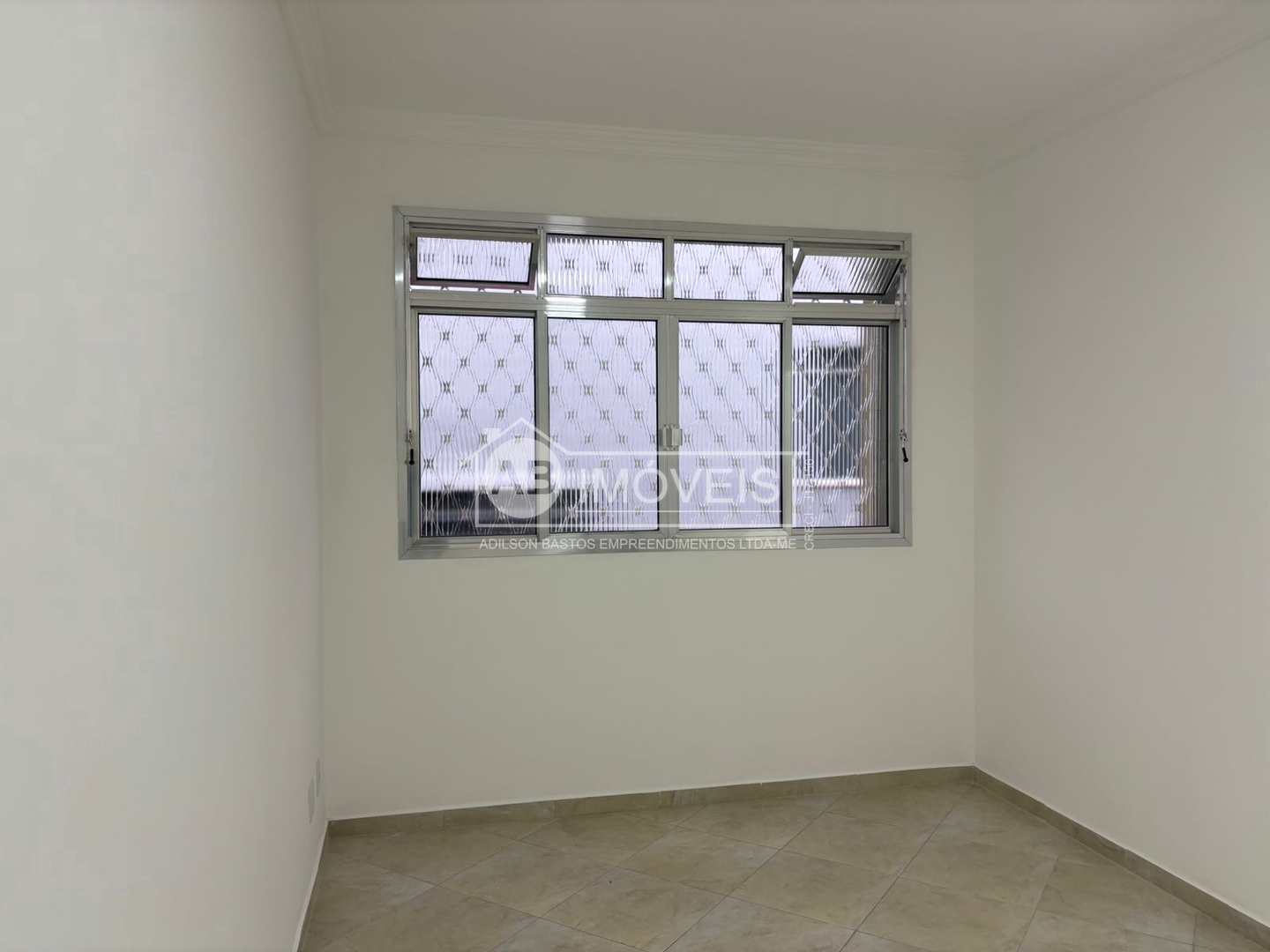 Apartamento à venda com 2 quartos, 70m² - Foto 2