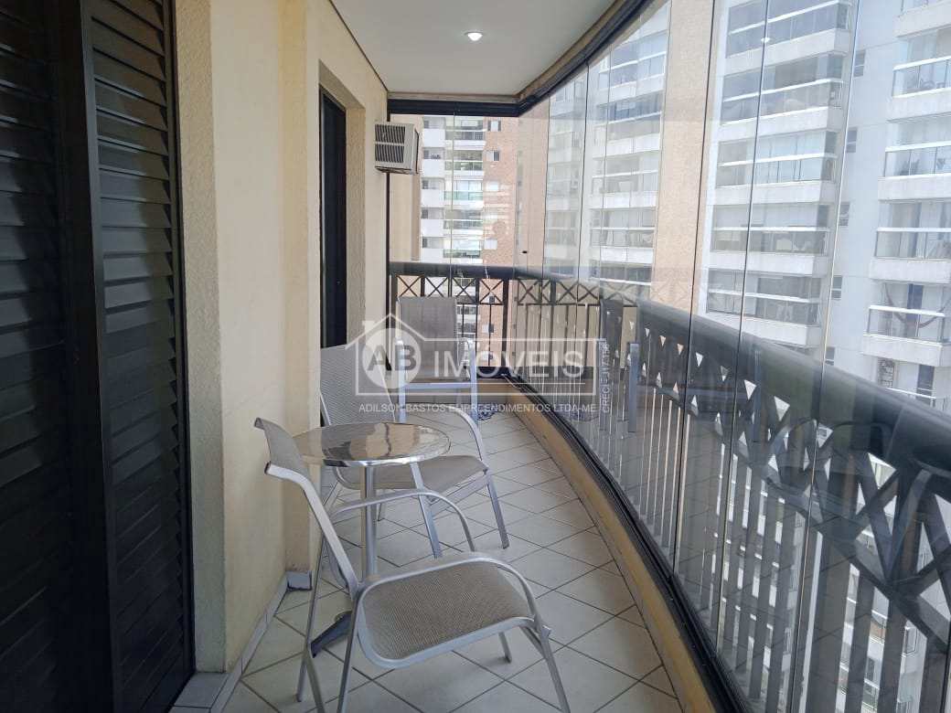 Apartamento para alugar com 3 quartos, 130m² - Foto 3