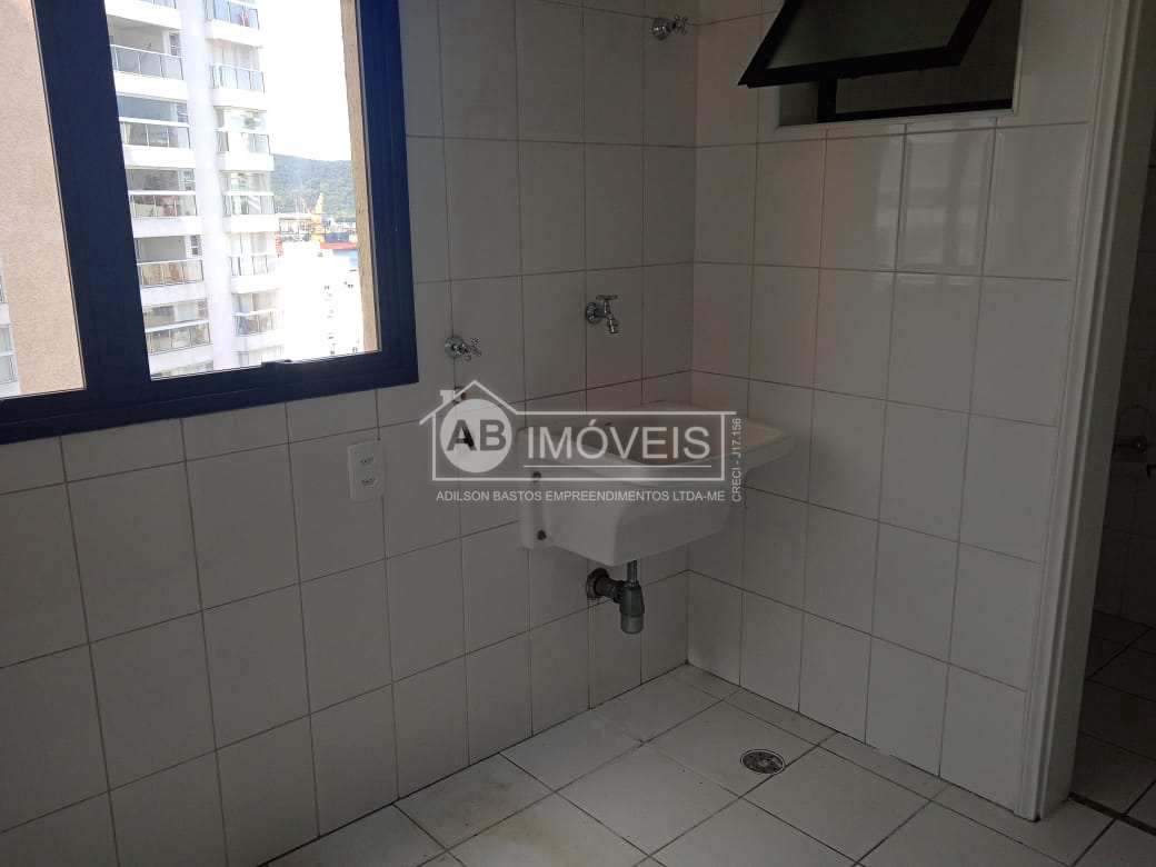 Apartamento para alugar com 3 quartos, 130m² - Foto 30