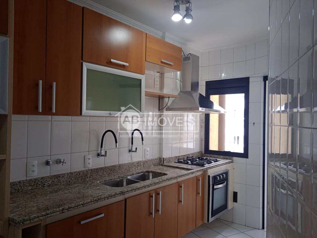 Apartamento para alugar com 3 quartos, 130m² - Foto 6