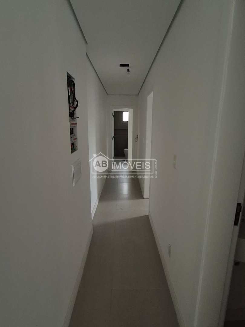 Casa à venda com 3 quartos, 180m² - Foto 6