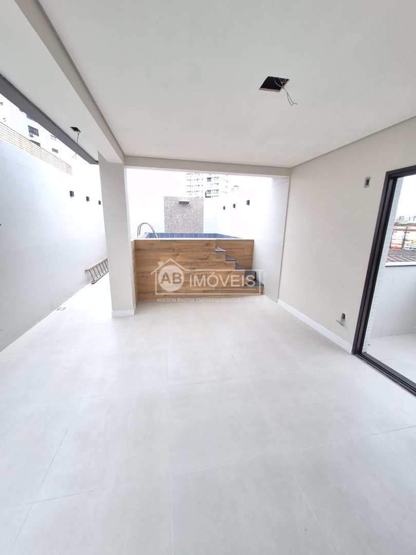 Casa à venda com 3 quartos, 180m² - Foto 1
