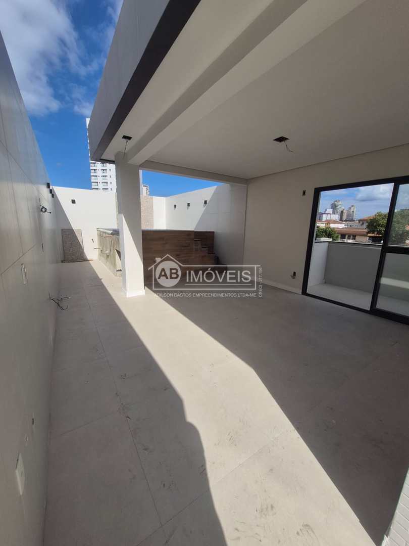 Casa à venda com 3 quartos, 180m² - Foto 4