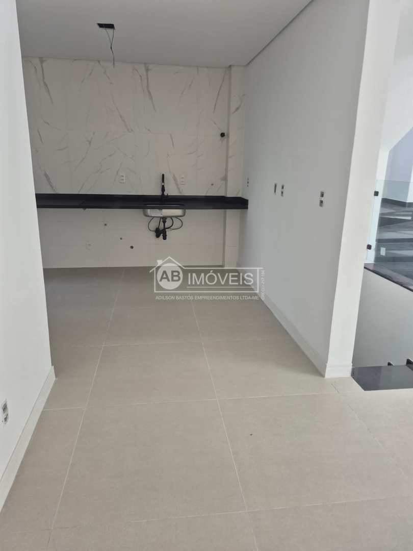 Casa à venda com 3 quartos, 180m² - Foto 18