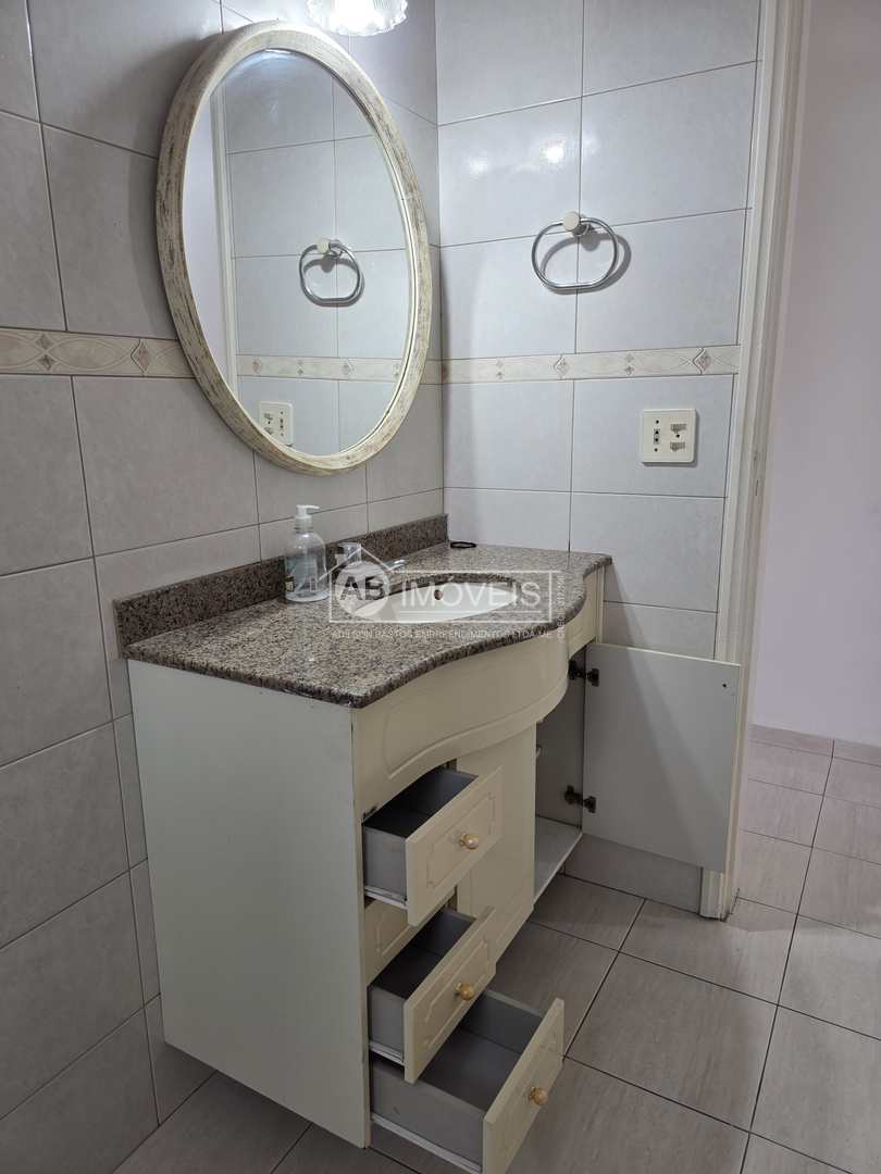 Apartamento para alugar com 2 quartos, 74m² - Foto 17