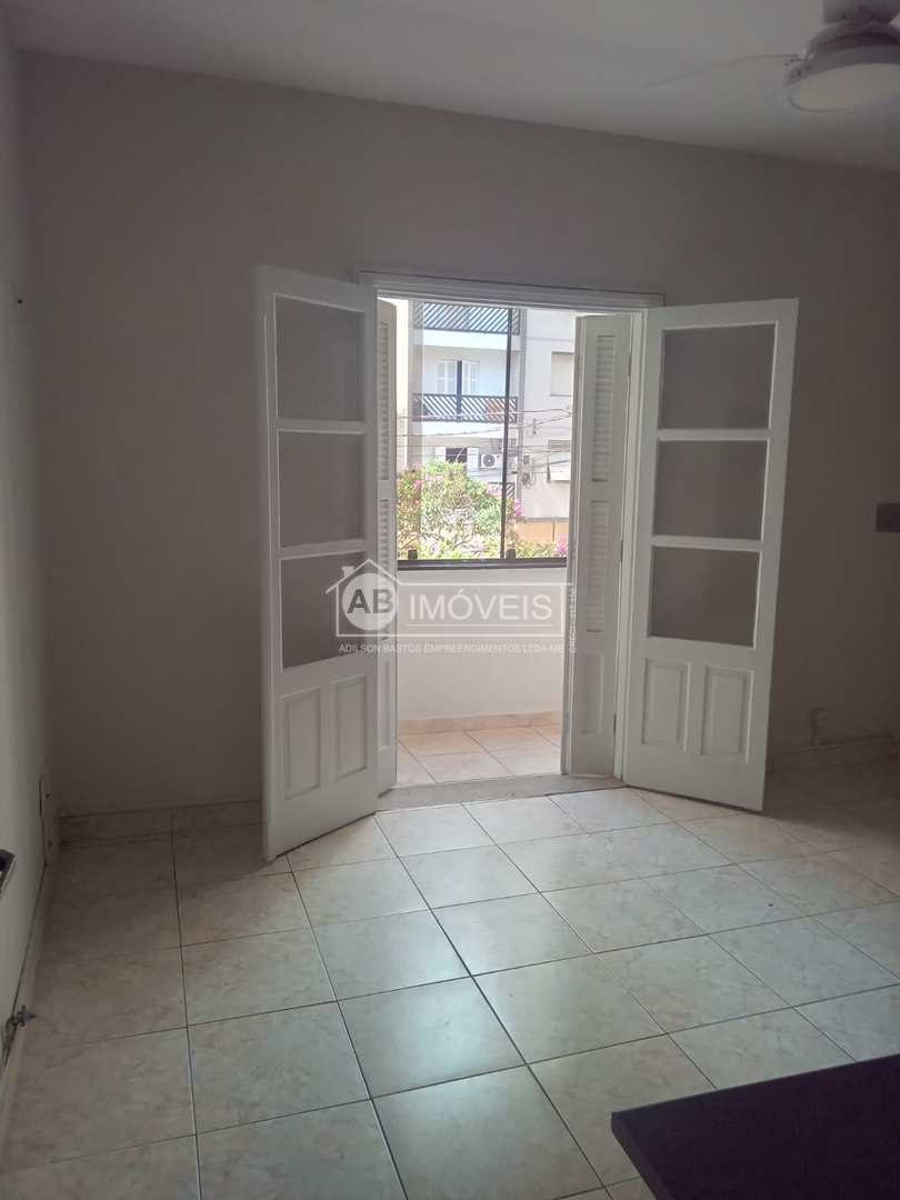 Apartamento para alugar com 2 quartos, 80m² - Foto 15