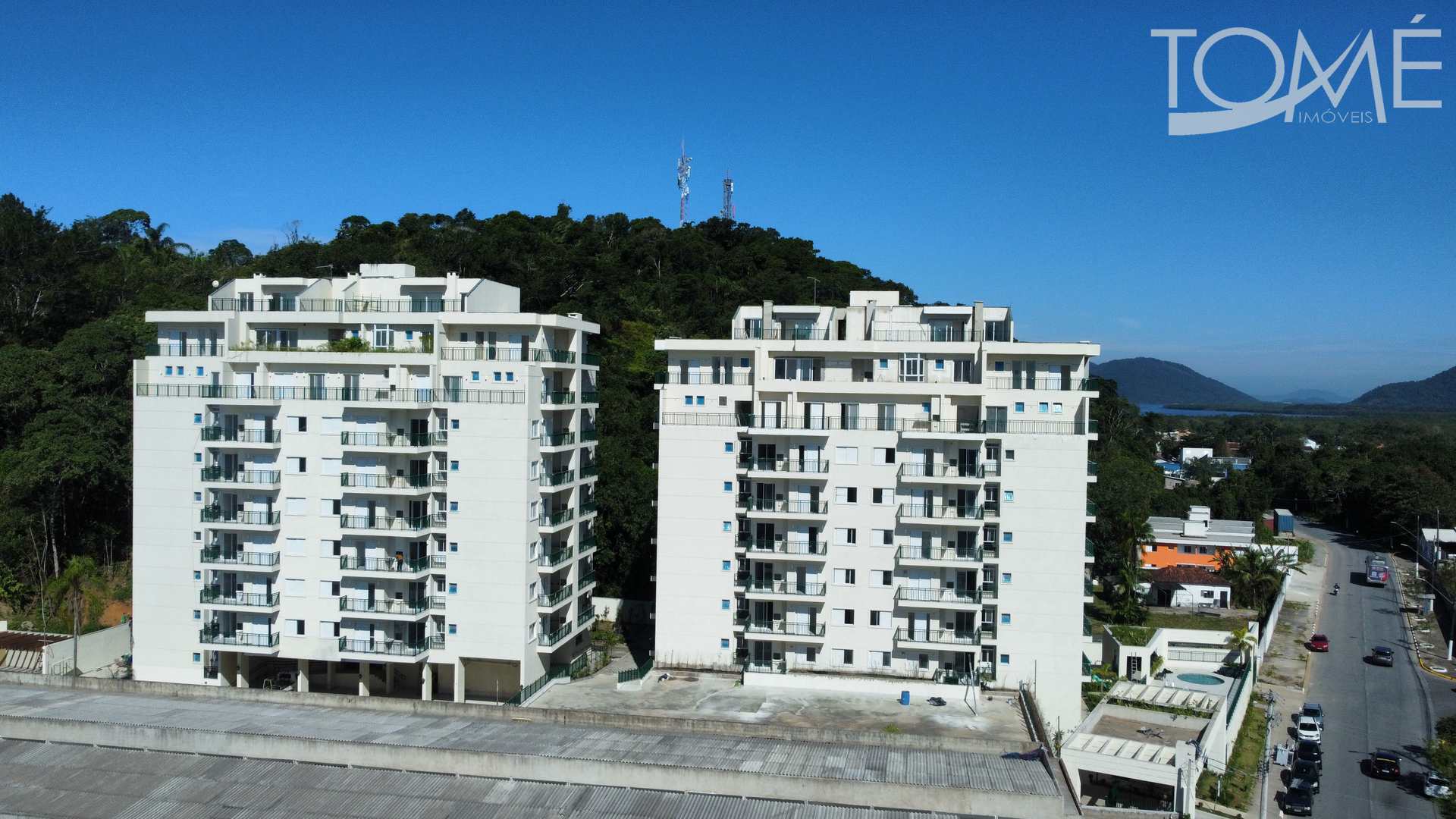 Apartamento à venda com 2 quartos, 69m² - Foto 1
