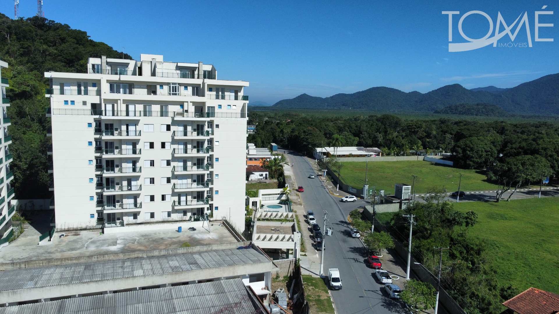 Apartamento à venda com 2 quartos, 69m² - Foto 3