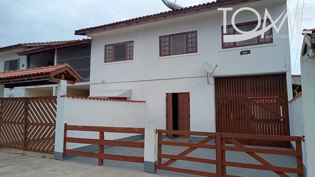 Casa à venda com 2 quartos, 61m² - Foto 1