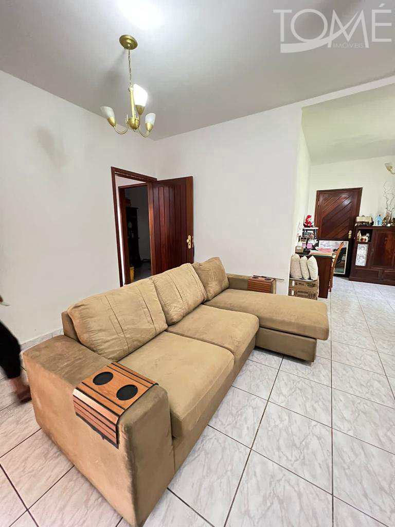 Casa de Condomínio à venda com 5 quartos, 270m² - Foto 2