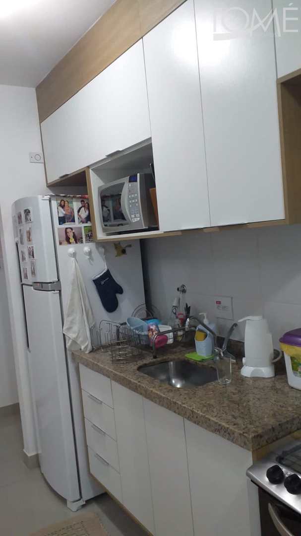 Apartamento à venda com 2 quartos, 75m² - Foto 32