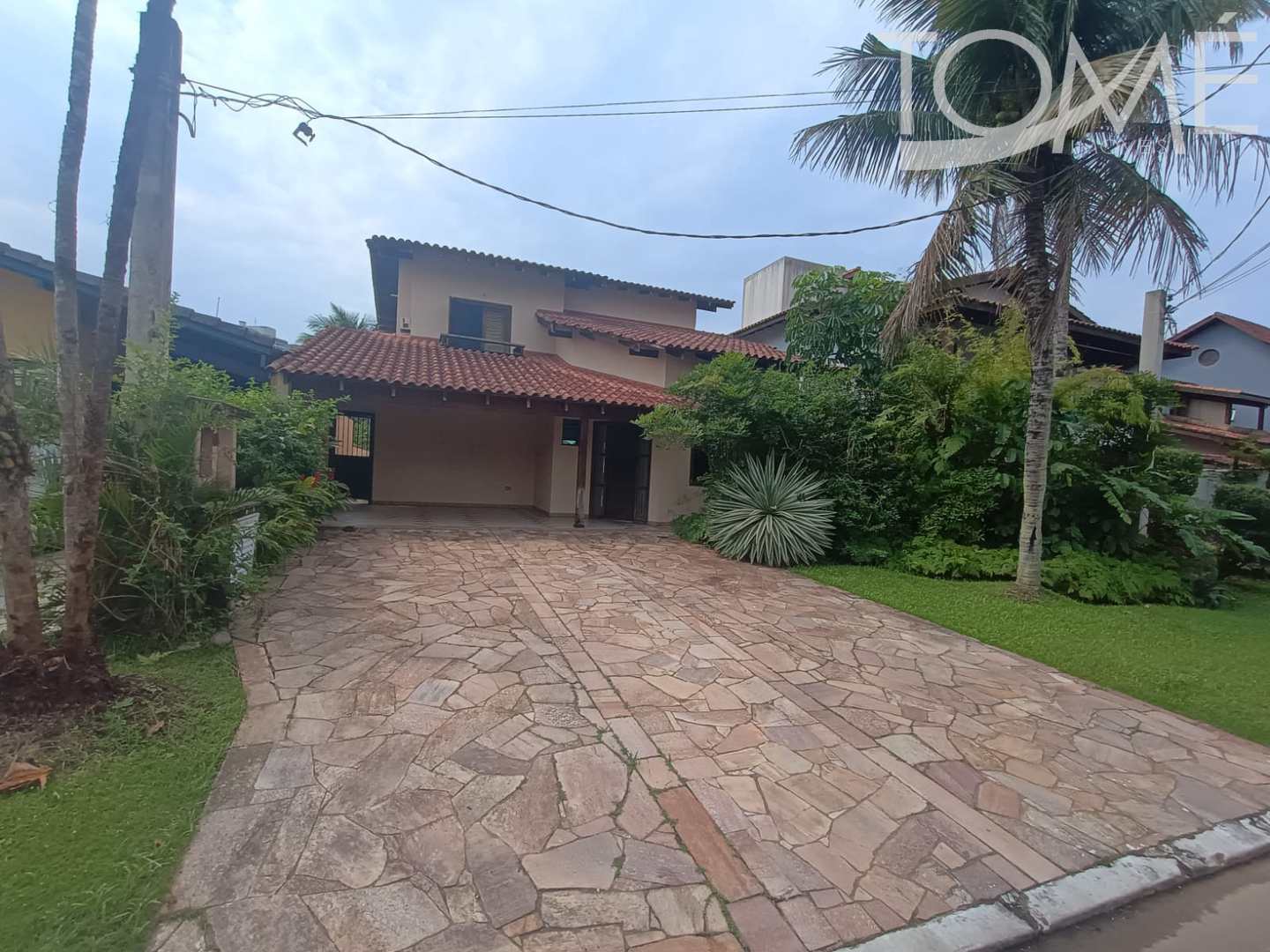 Casa de Condomínio à venda com 4 quartos, 236m² - Foto 2