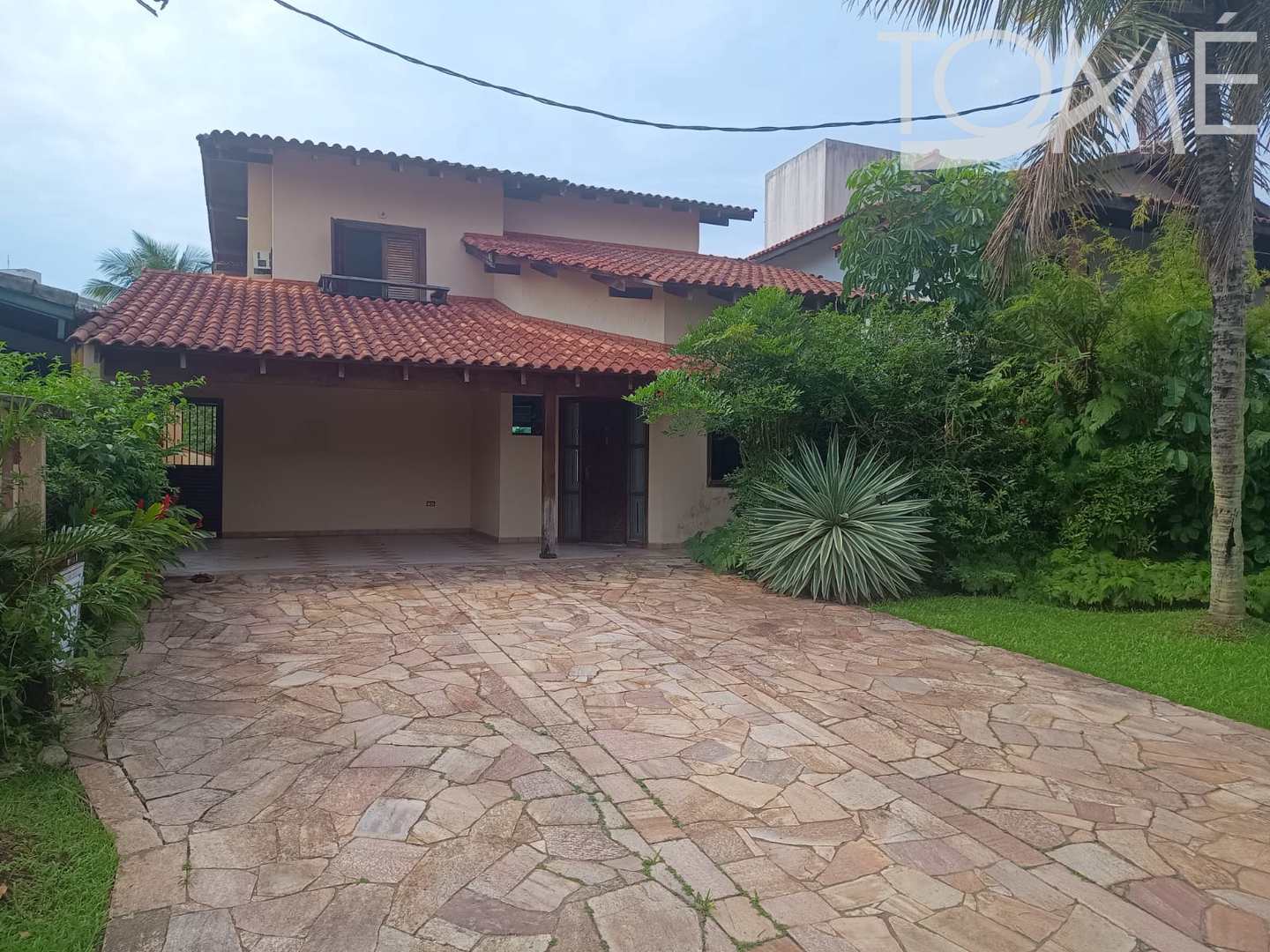 Casa de Condomínio à venda com 4 quartos, 236m² - Foto 1