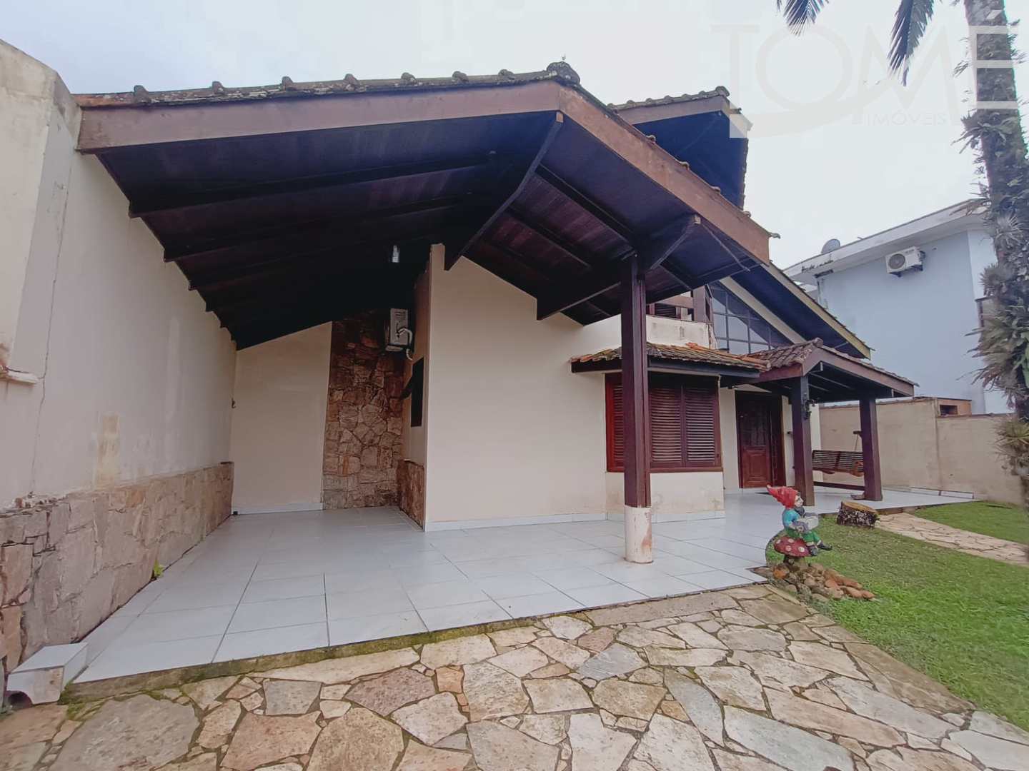 Casa de Condomínio à venda com 3 quartos, 225m² - Foto 3