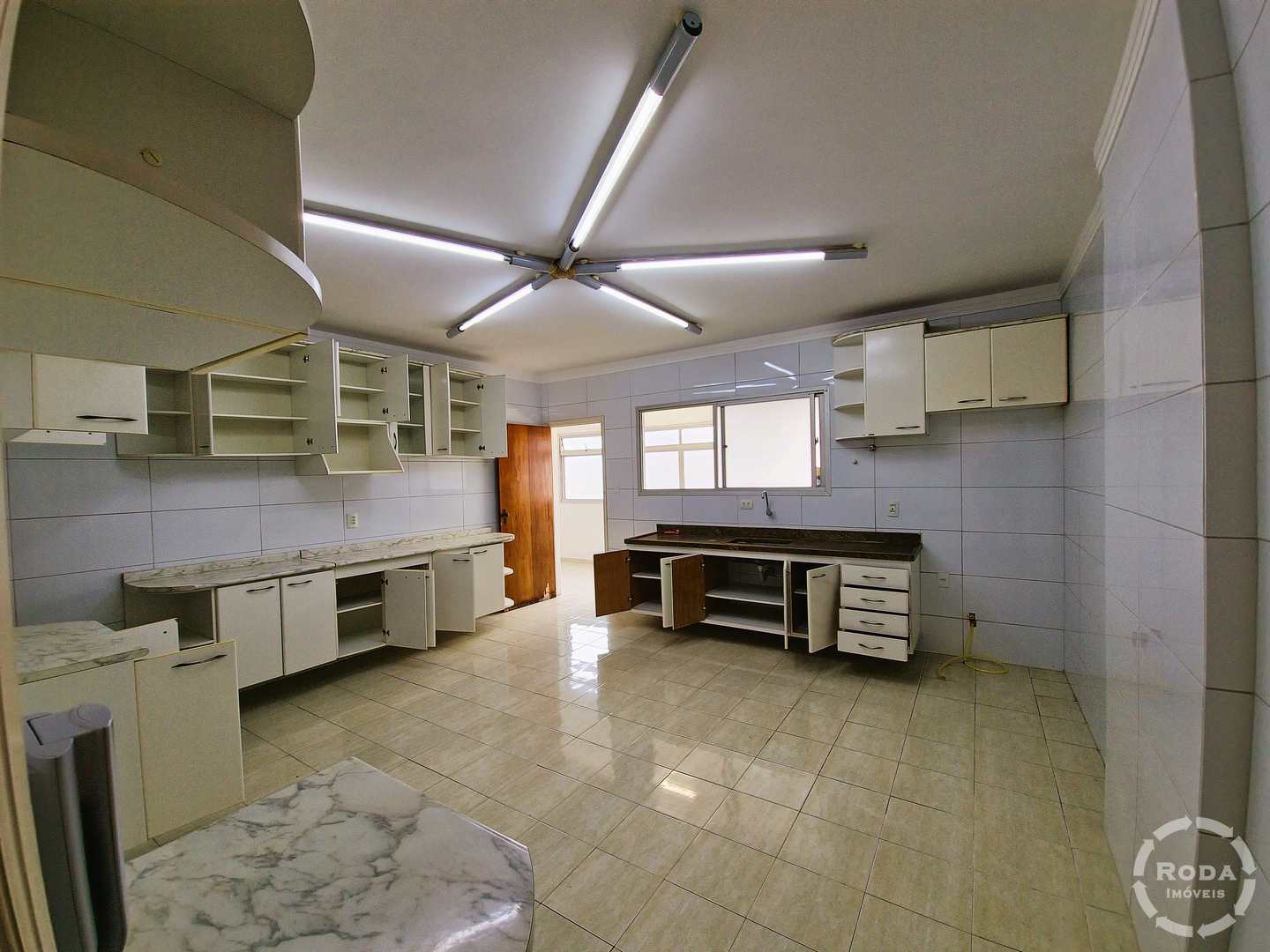 Apartamento à venda com 3 quartos, 160m² - Foto 17