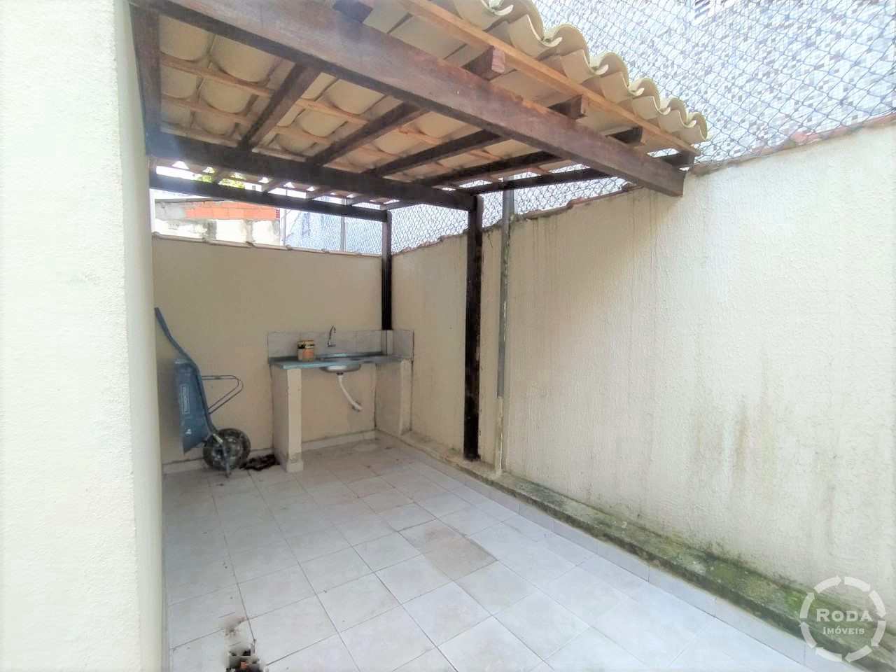 Casa à venda com 3 quartos, 130m² - Foto 2