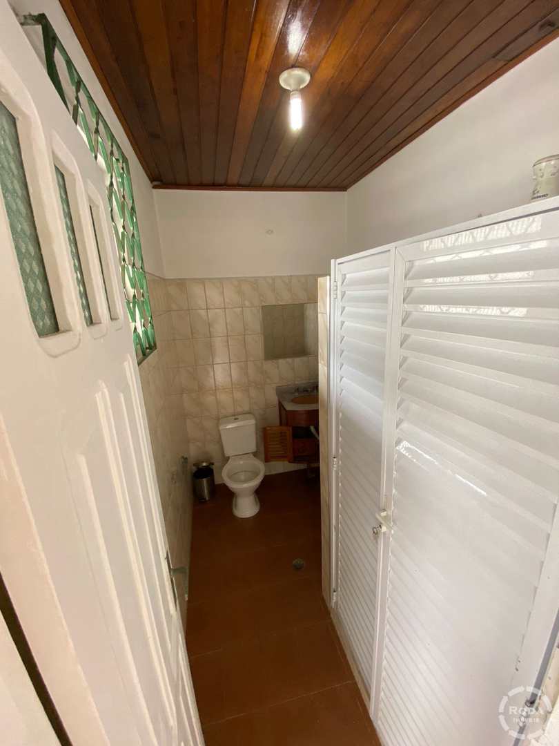 Casa para alugar com 3 quartos, 200m² - Foto 11