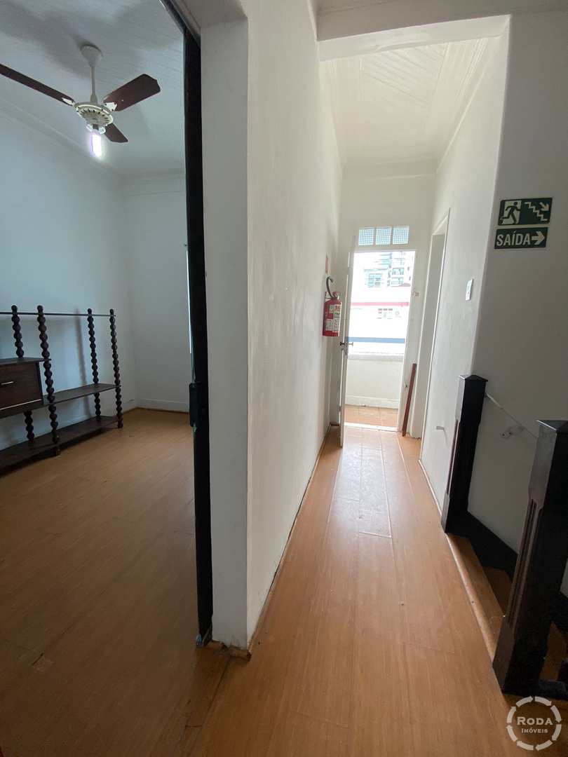 Casa para alugar com 3 quartos, 200m² - Foto 29