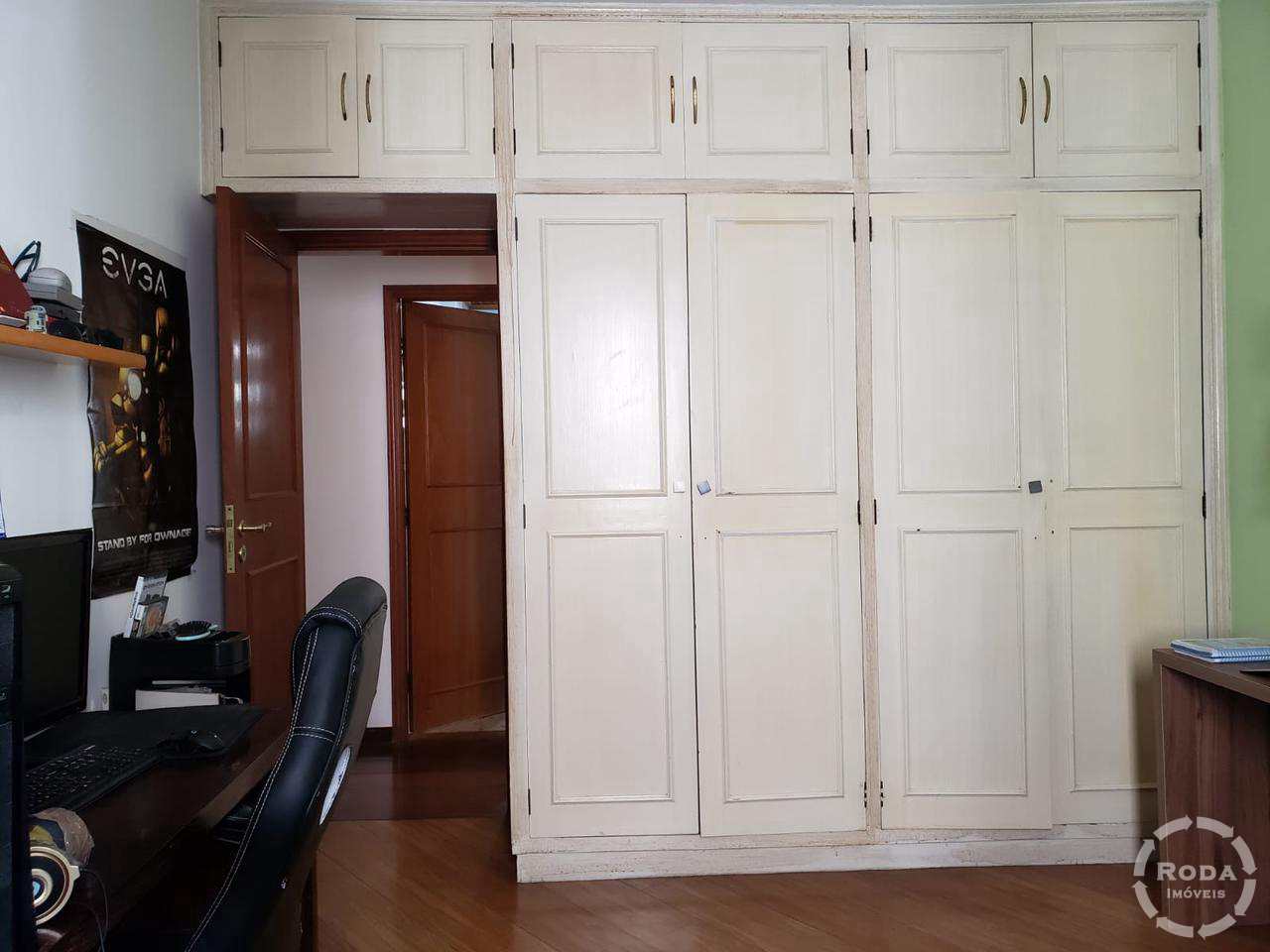 Apartamento à venda com 3 quartos, 200m² - Foto 6