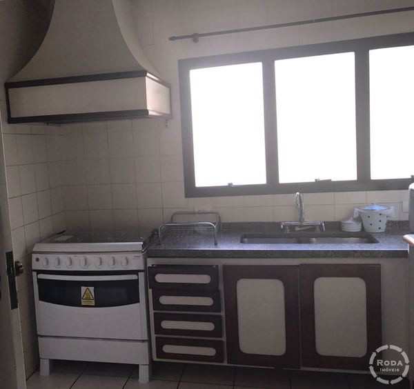 Apartamento à venda com 3 quartos, 206m² - Foto 4