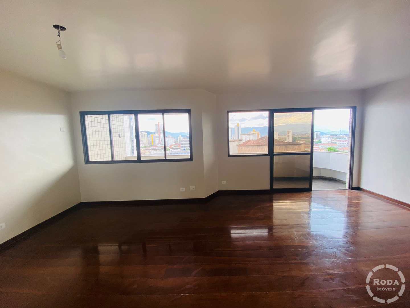 Apartamento à venda com 3 quartos, 163m² - Foto 4