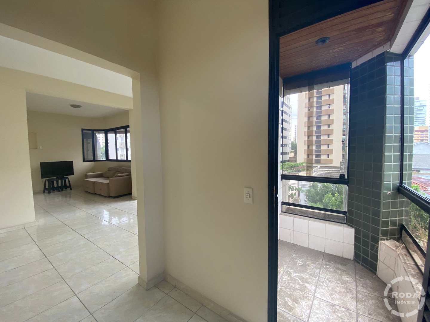 Apartamento à venda com 3 quartos, 190m² - Foto 4