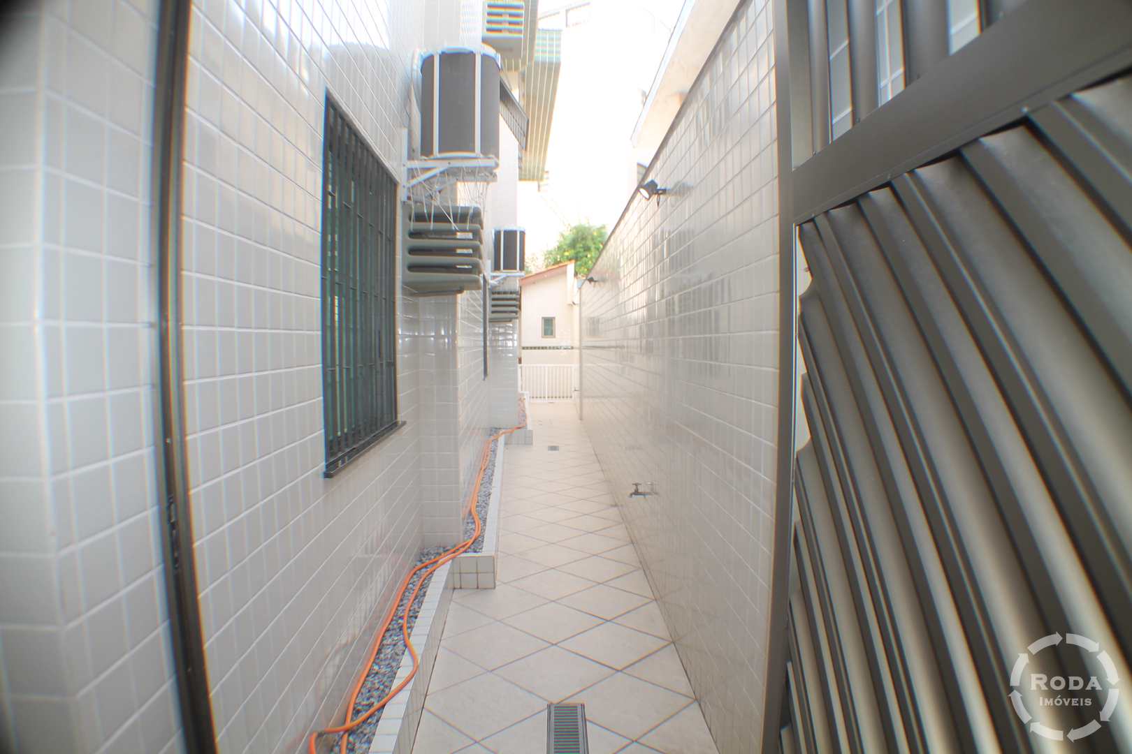 Sobrado à venda com 3 quartos, 300m² - Foto 57