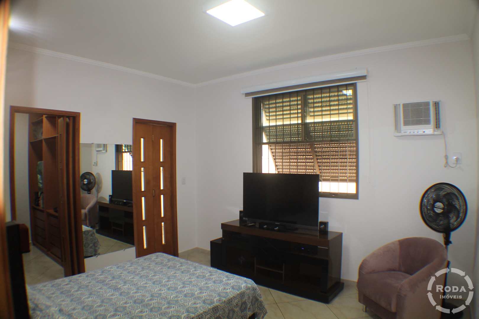 Sobrado à venda com 3 quartos, 300m² - Foto 35