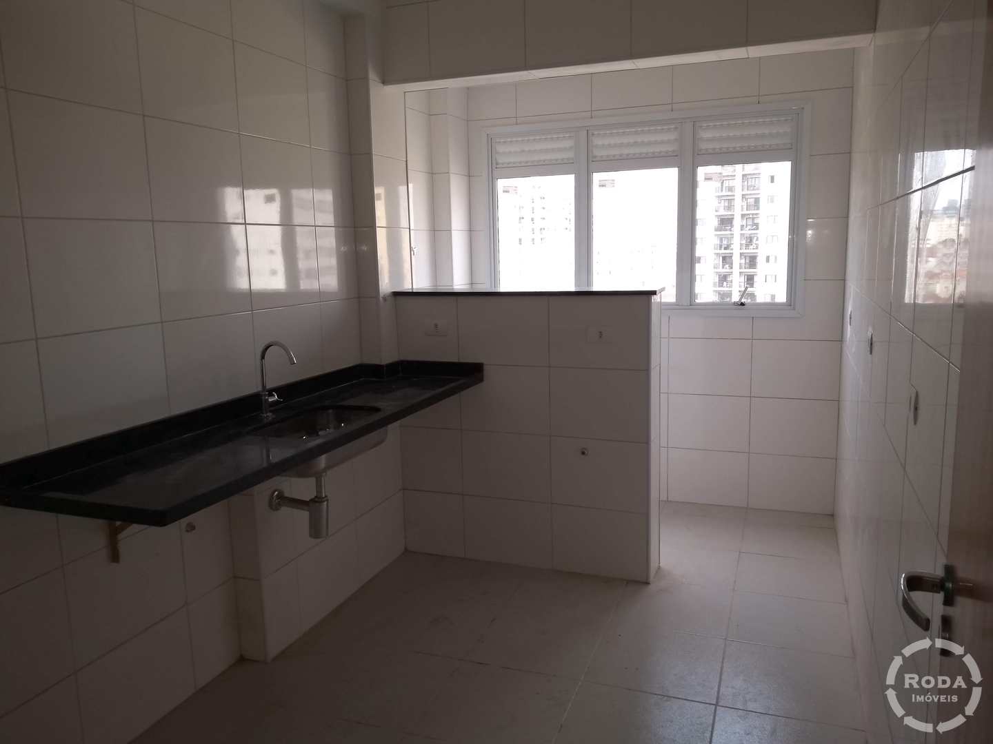 Apartamento à venda com 2 quartos, 76m² - Foto 4