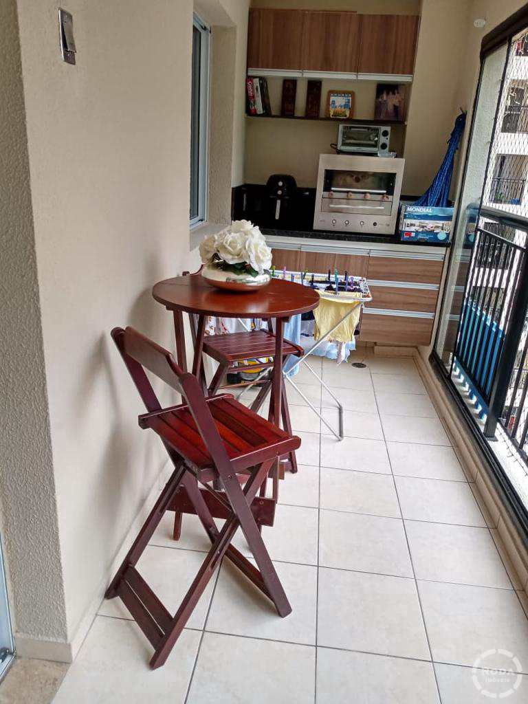 Apartamento à venda com 3 quartos, 84m² - Foto 2