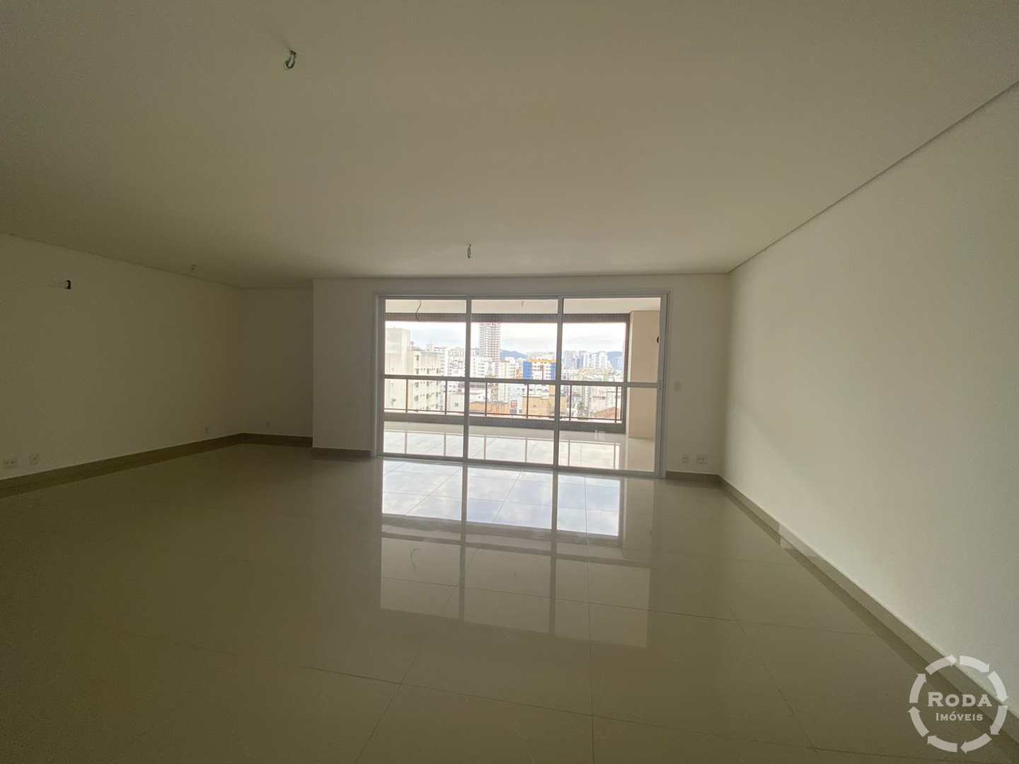 Apartamento à venda com 3 quartos, 210m² - Foto 4