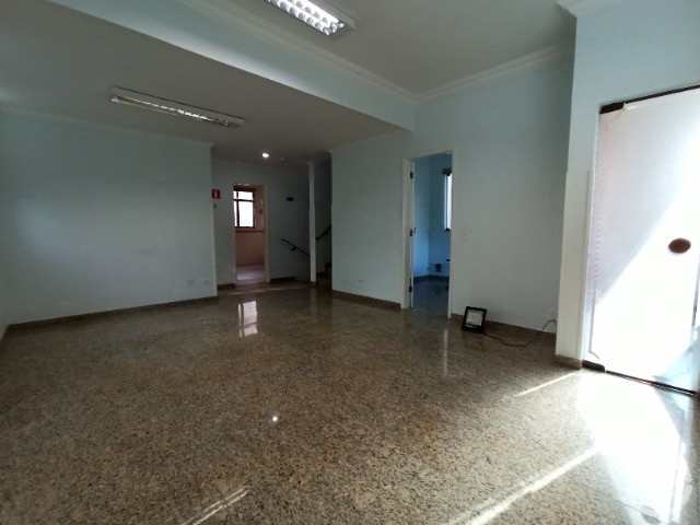 Sobrado para alugar com 4 quartos, 250m² - Foto 2