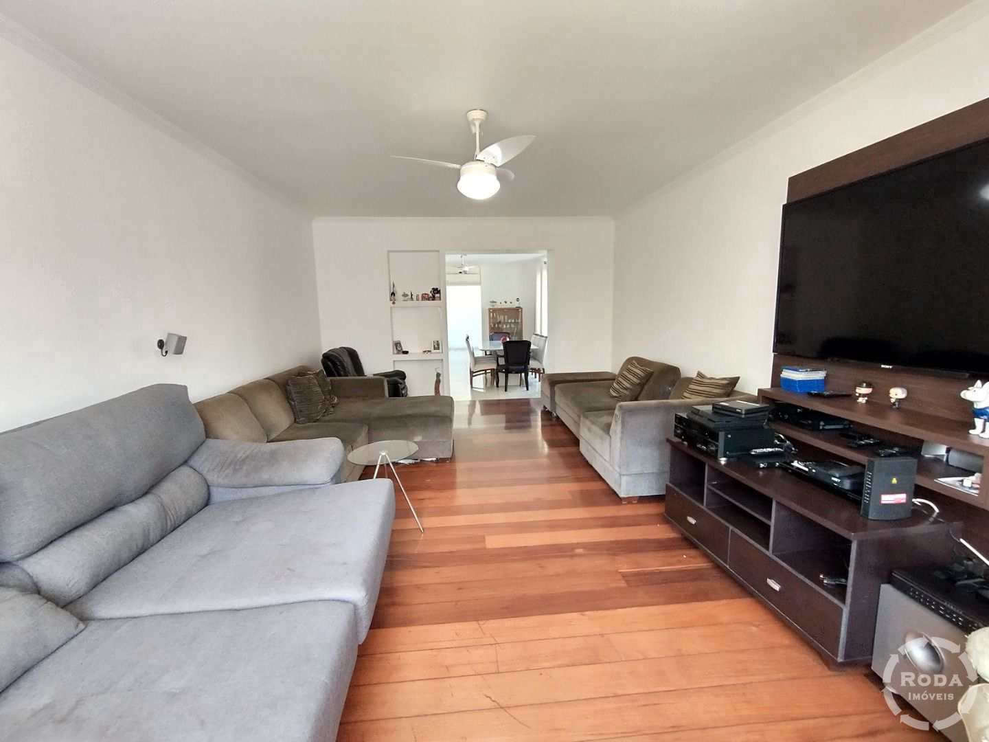 Apartamento à venda com 3 quartos, 157m² - Foto 2