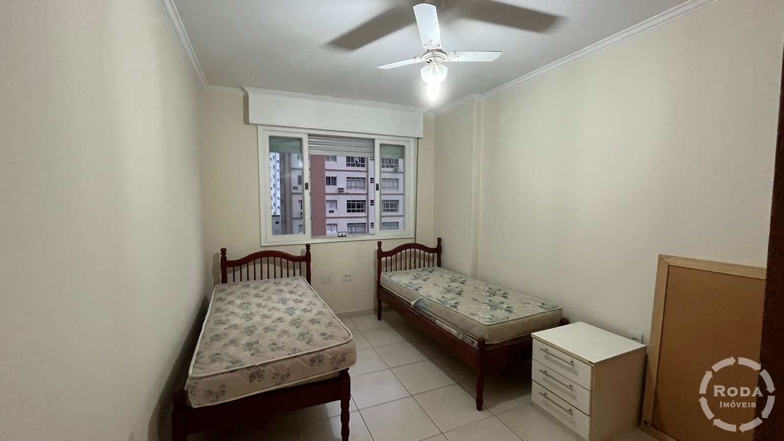 Apartamento à venda com 4 quartos, 140m² - Foto 9