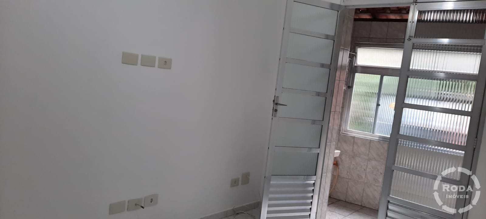 Apartamento à venda com 1 quarto, 44m² - Foto 2