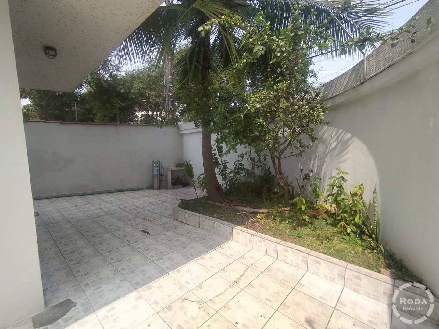 Prédio Inteiro à venda com 10 quartos, 550m² - Foto 1