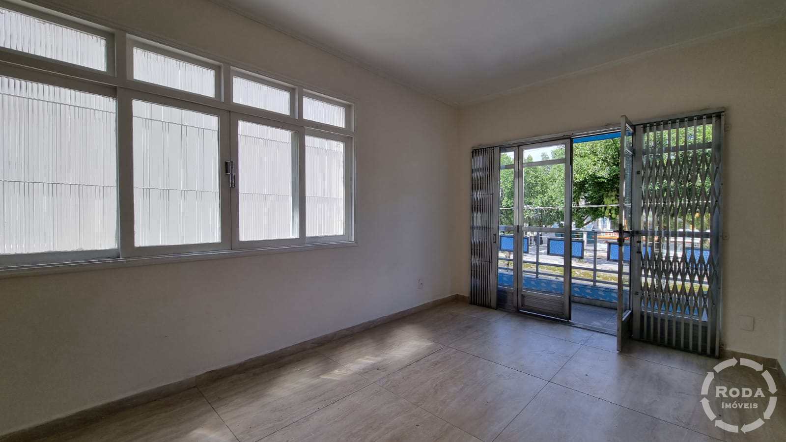 Apartamento à venda com 3 quartos, 165m² - Foto 4