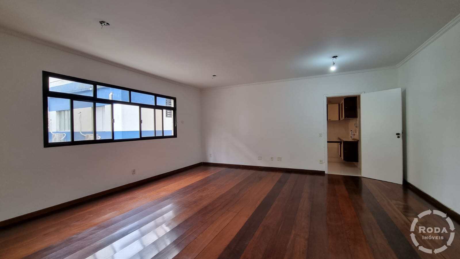 Apartamento à venda com 3 quartos, 127m² - Foto 2