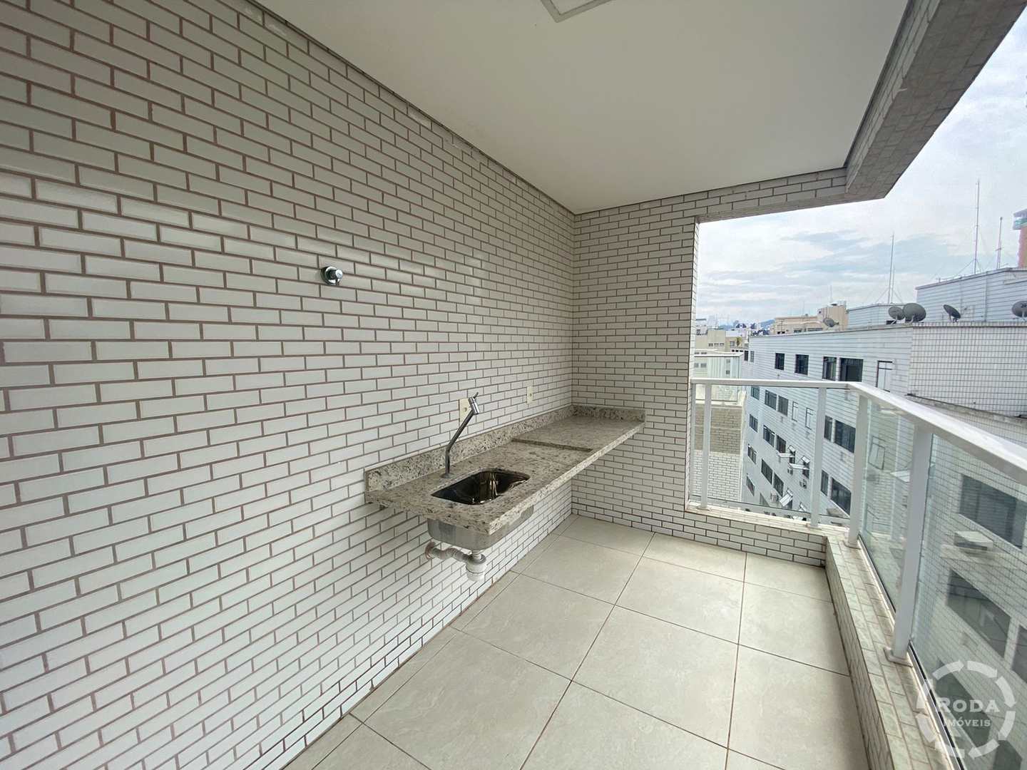 Apartamento à venda com 1 quarto, 70m² - Foto 2