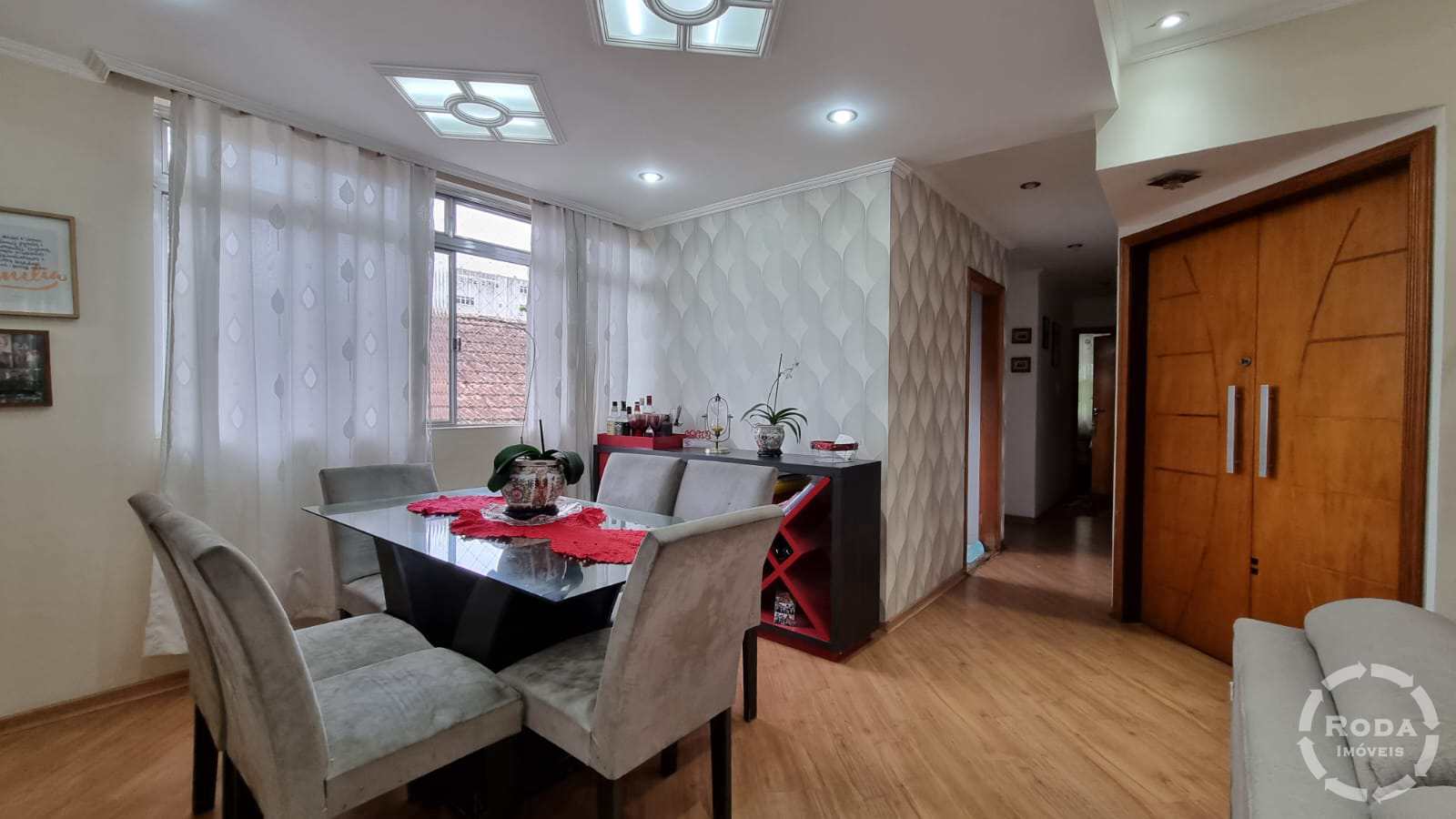 Apartamento à venda com 3 quartos, 100m² - Foto 1