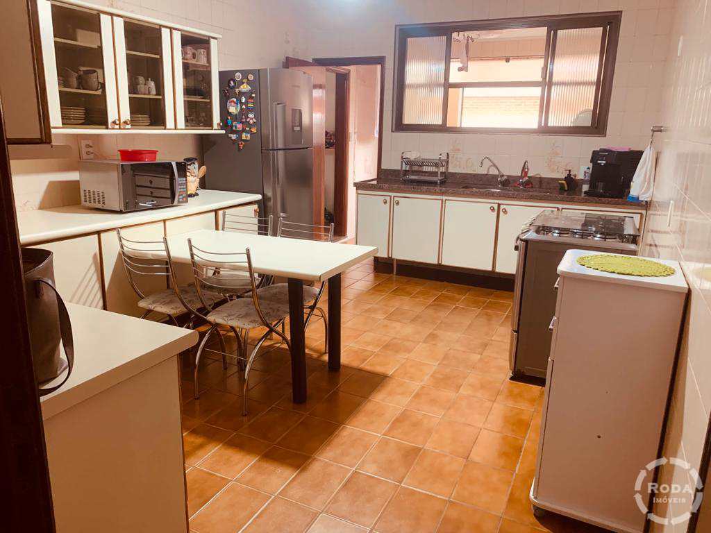 Apartamento à venda com 3 quartos, 140m² - Foto 5