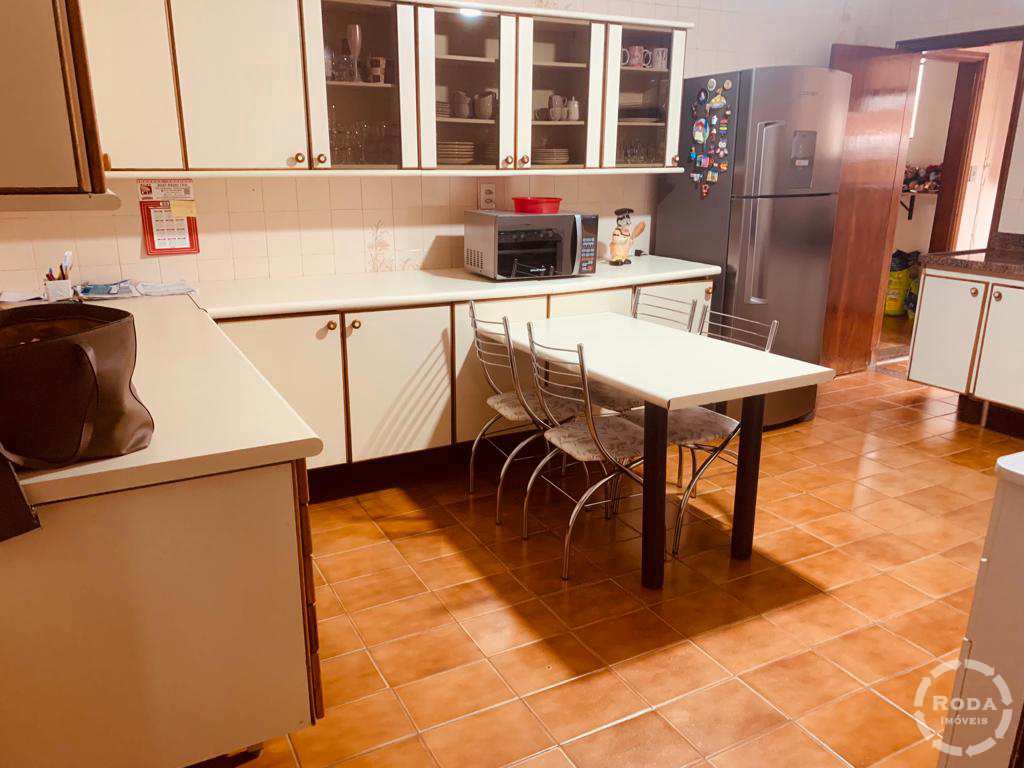 Apartamento à venda com 3 quartos, 140m² - Foto 6