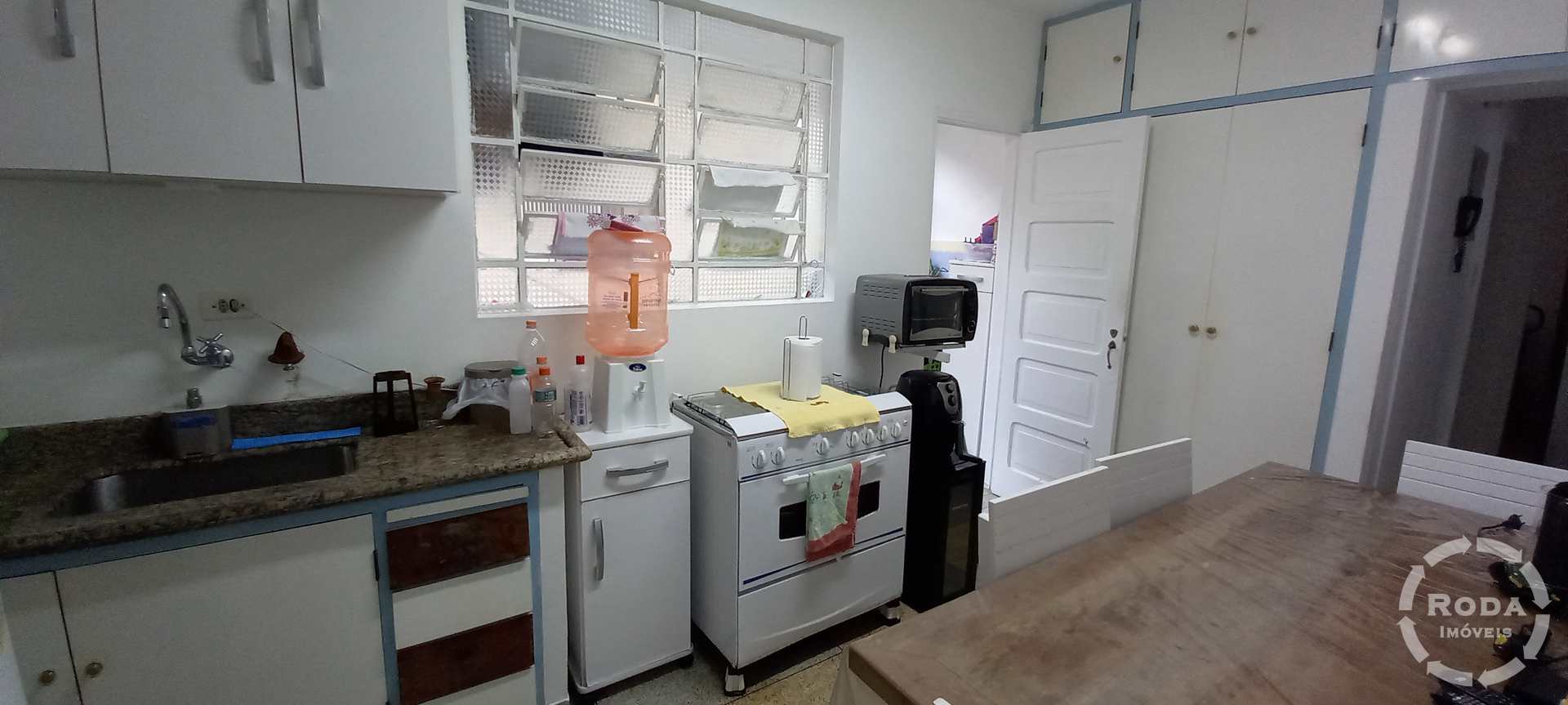 Apartamento à venda com 2 quartos, 70m² - Foto 2