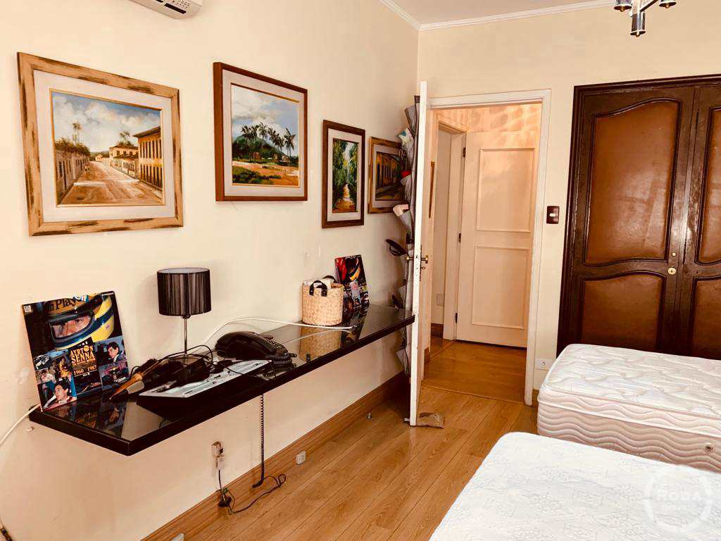 Apartamento à venda com 4 quartos, 223m² - Foto 18