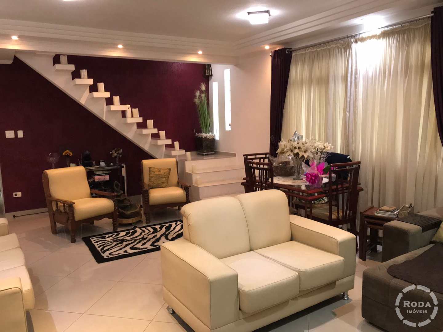 Sobrado à venda com 3 quartos, 268m² - Foto 3