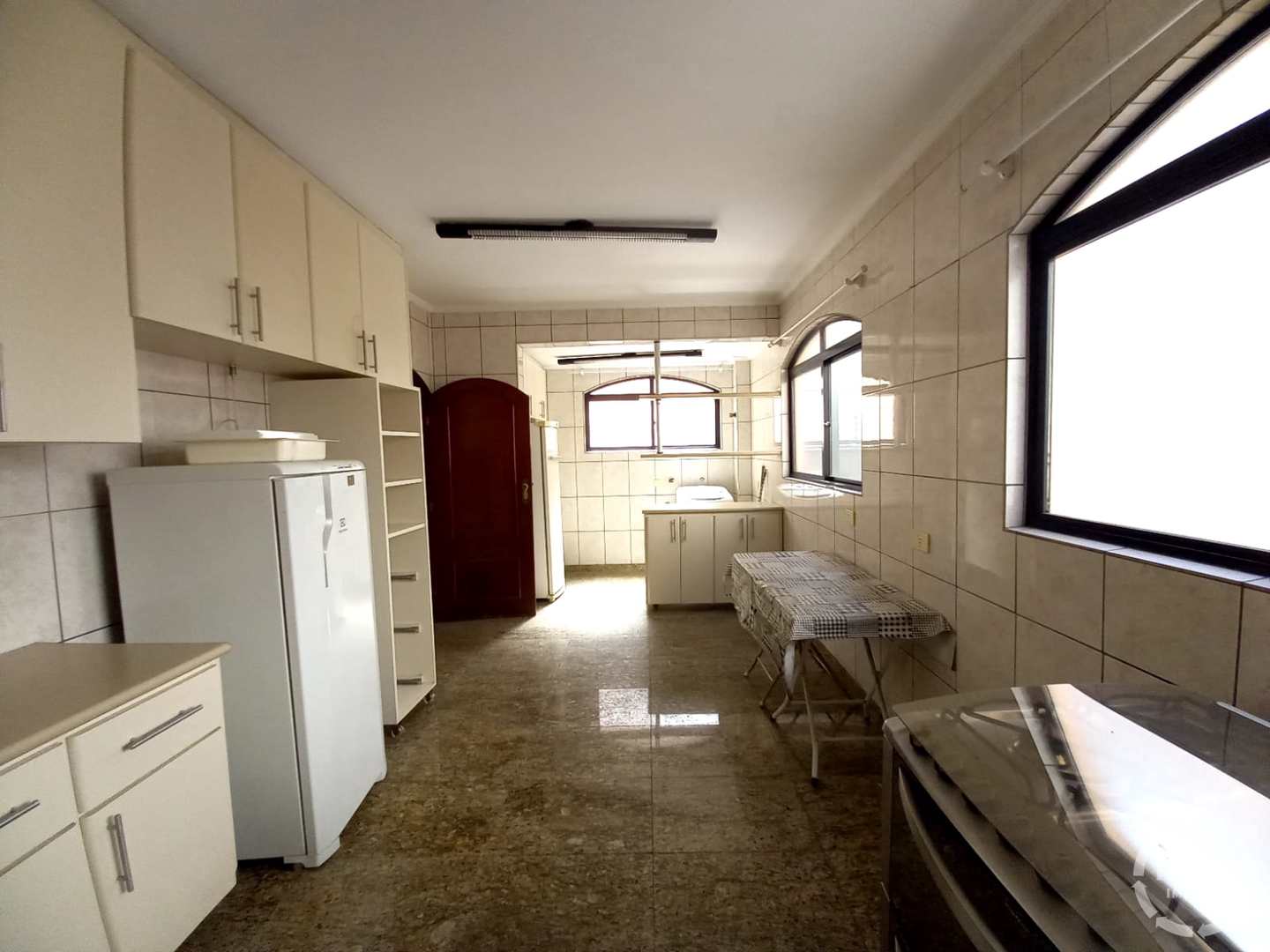 Casa à venda com 3 quartos, 215m² - Foto 28