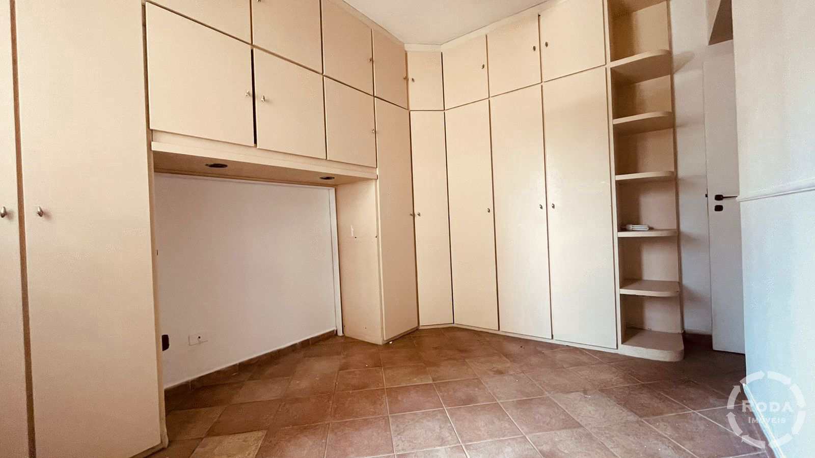 Apartamento à venda com 1 quarto, 50m² - Foto 5