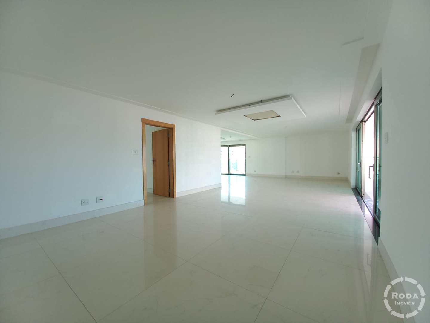 Apartamento à venda com 4 quartos, 438m² - Foto 2